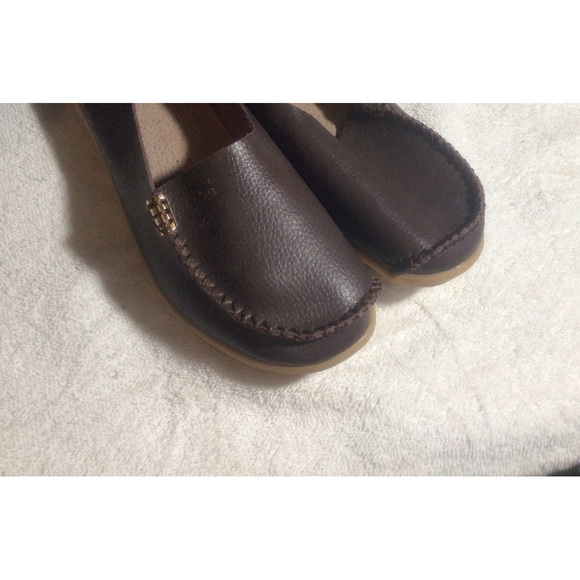 Shoe - Picture 2 of 3